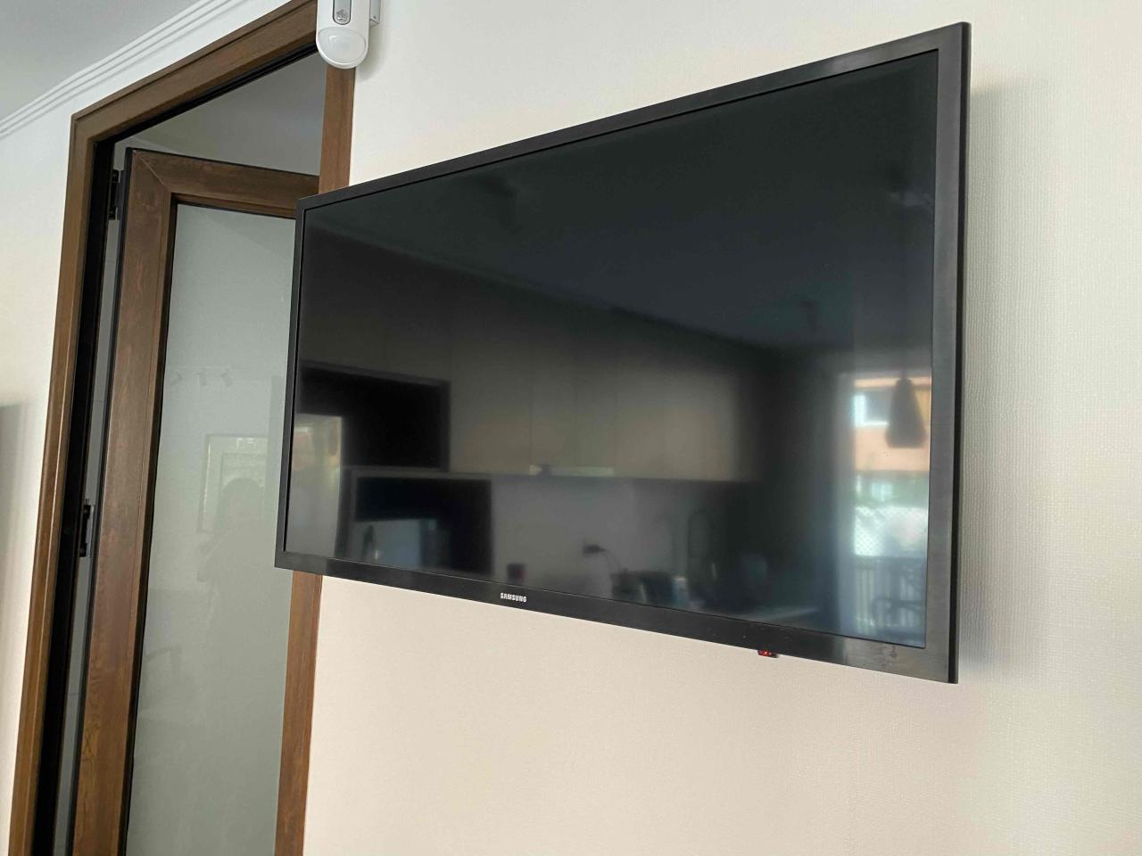 Televisor Samsung - miniatura 1