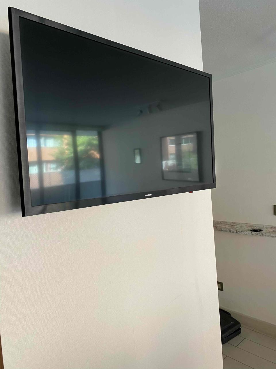 Televisor Samsung - miniatura 3