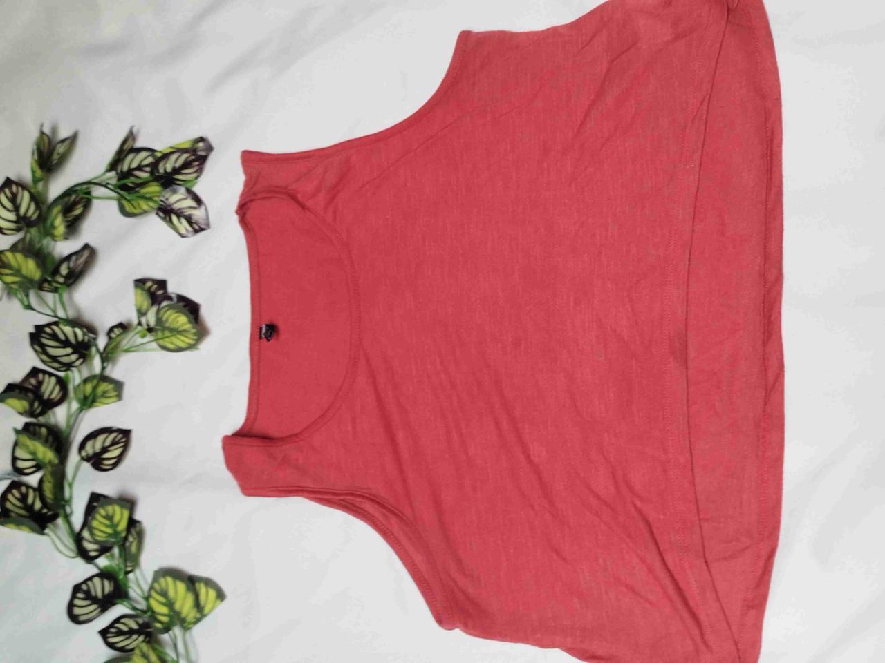 Polera sin mangas rosada - miniatura 3