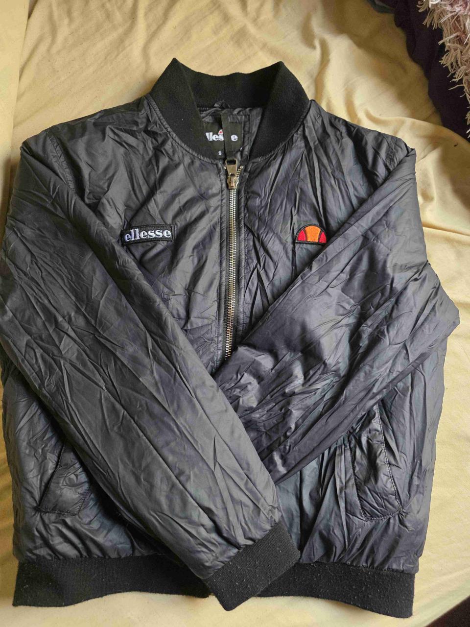 Chaqueta polar negra con cierre - miniatura 3