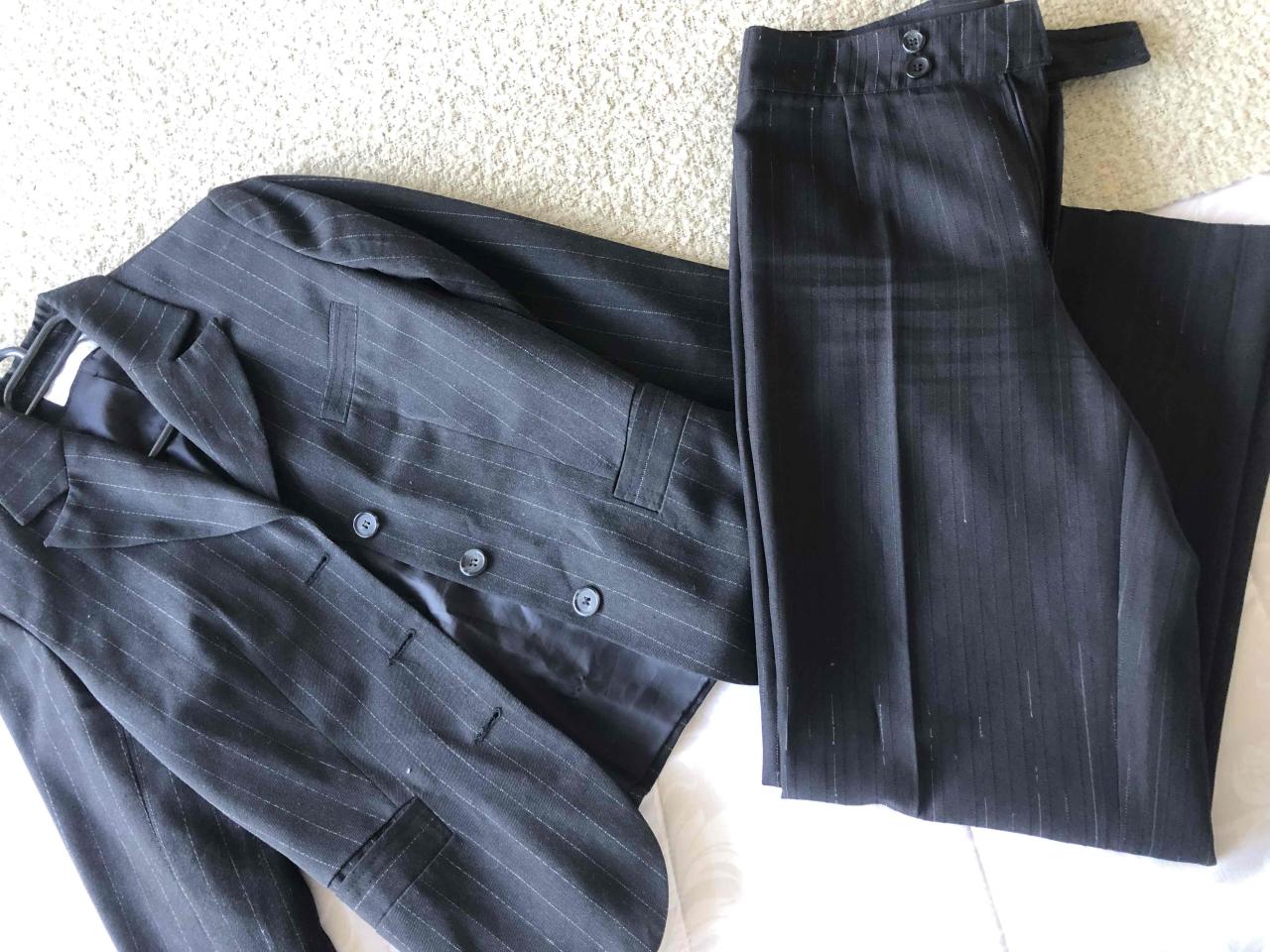 Traje formal a rayas - miniatura 2