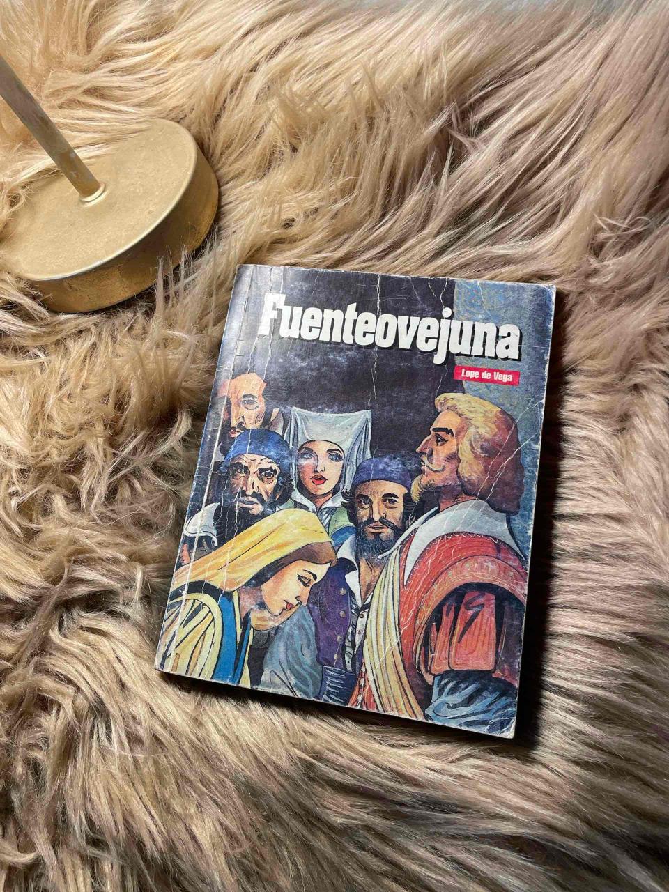 Libro Fuenteovejuna usado - miniatura 1