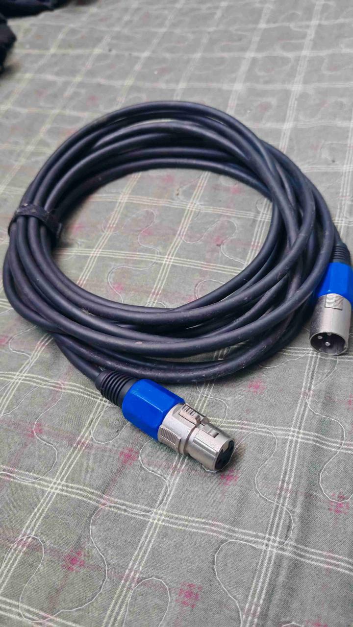 Cable XLR de audio profesional - miniatura 1