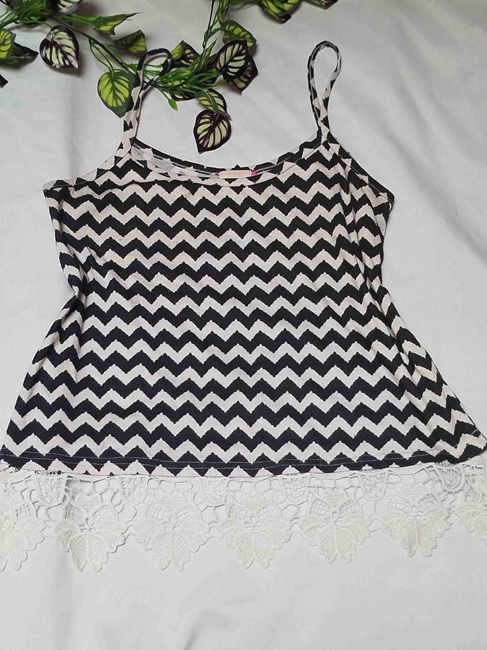 Polera de tirantes en zigzag - miniatura 1