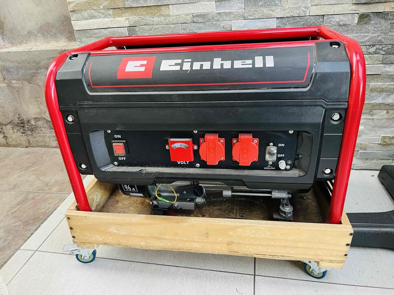 Generador Einhell a Gasolina 2400W 15 litros TC-PG - miniatura 3
