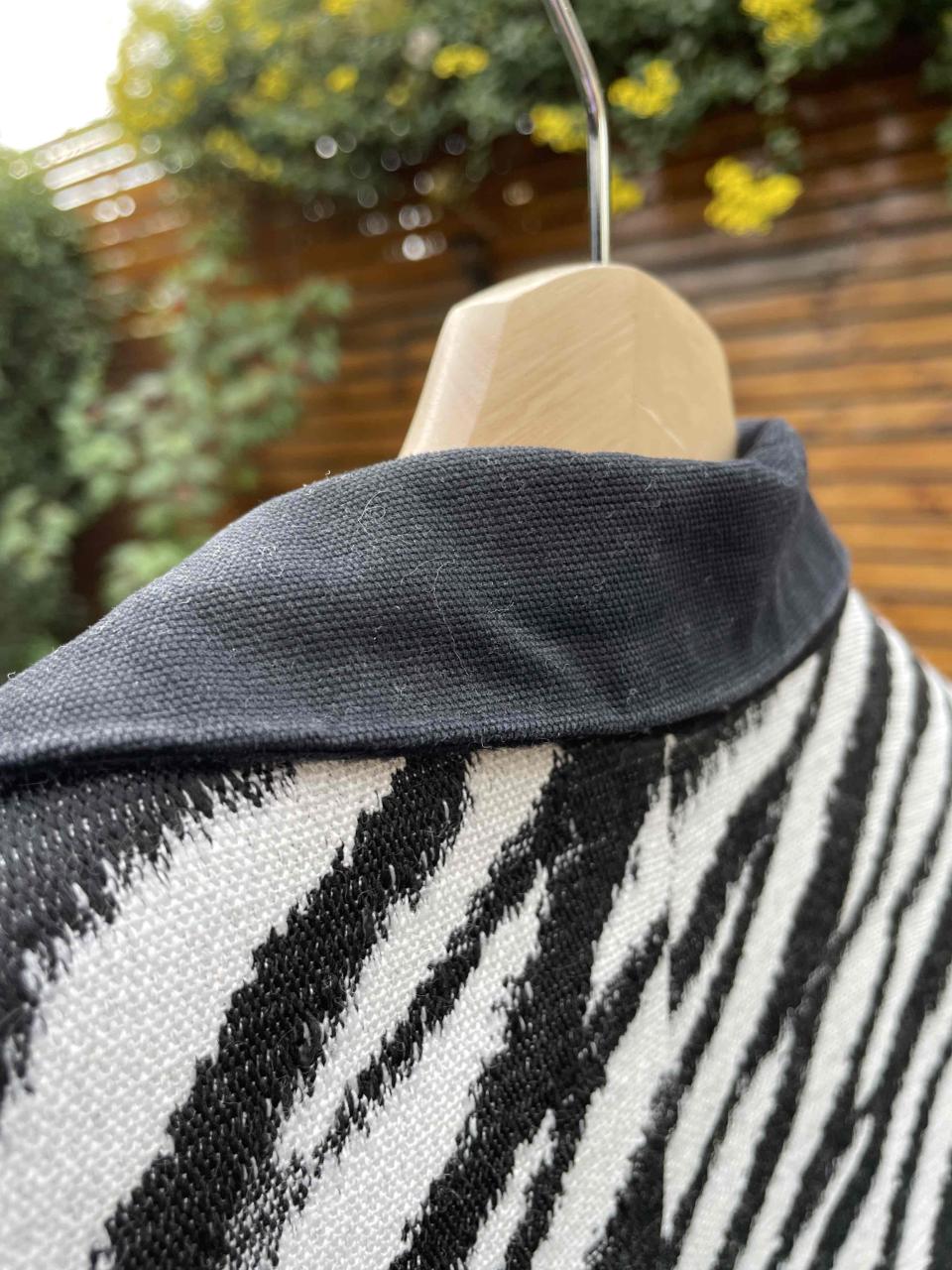 Blazer estampado cebra blanco y negro - miniatura 3