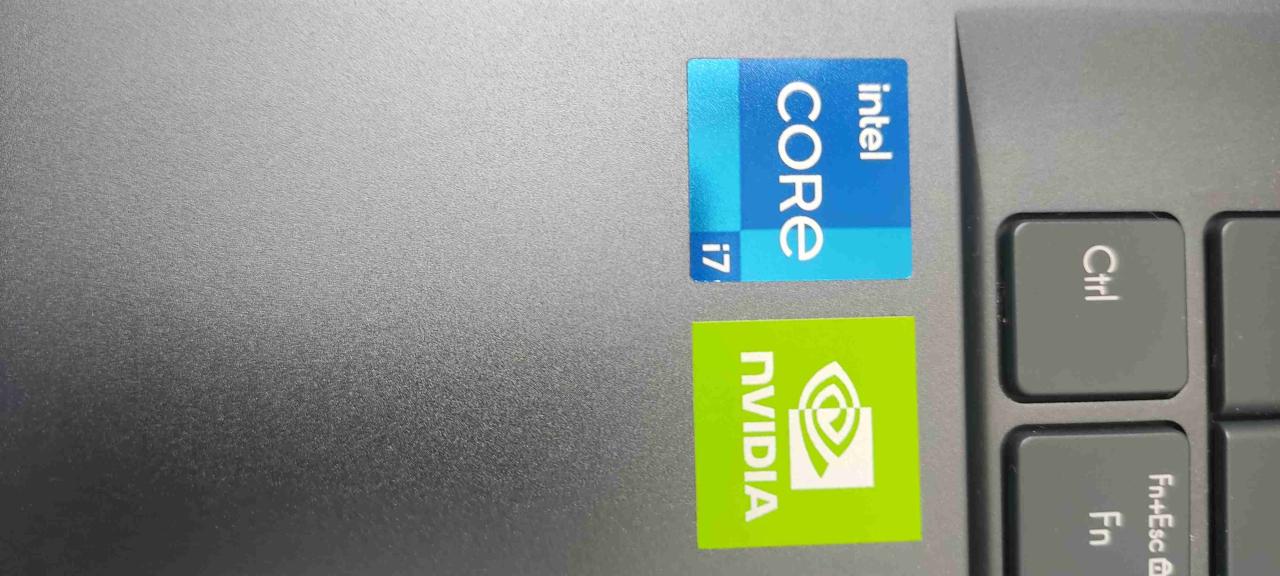 Notebook ASUS ZenBook GAMER - miniatura 6