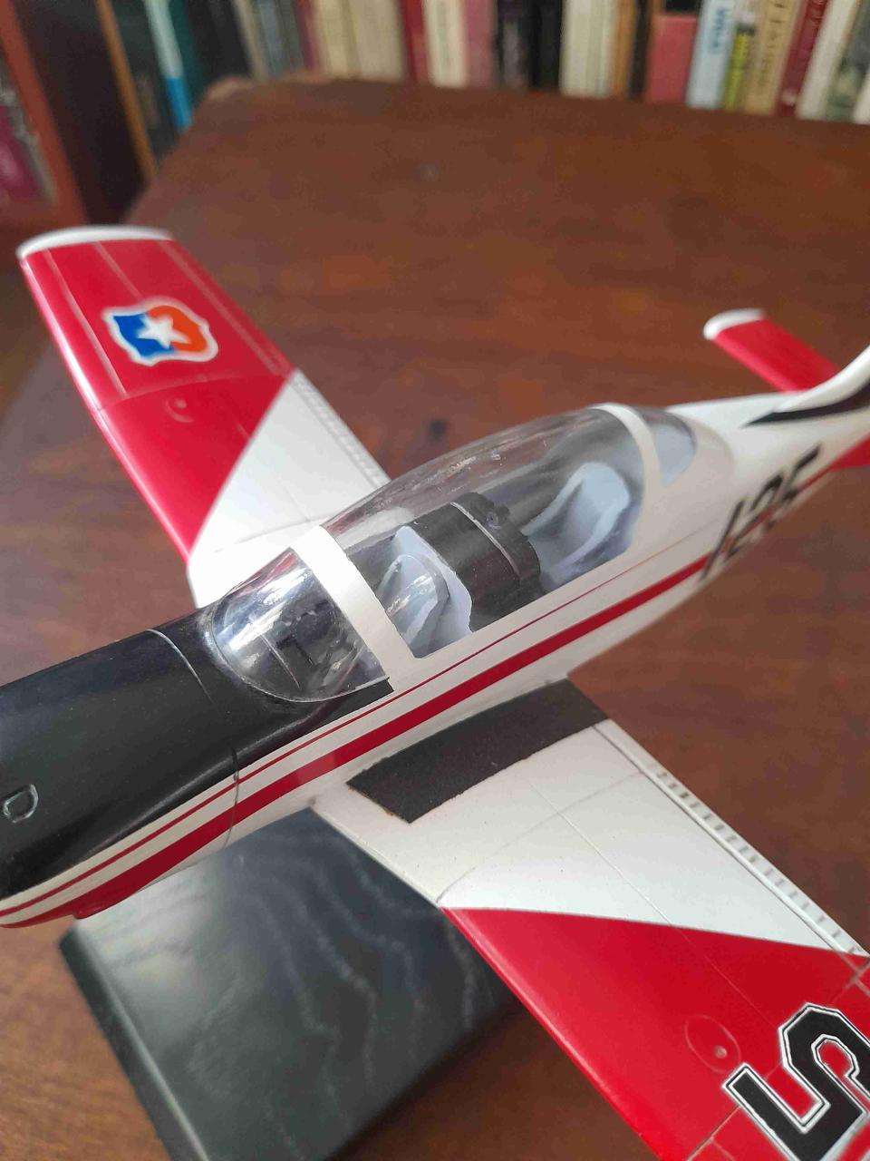 Maqueta de avión Pillán - miniatura 2