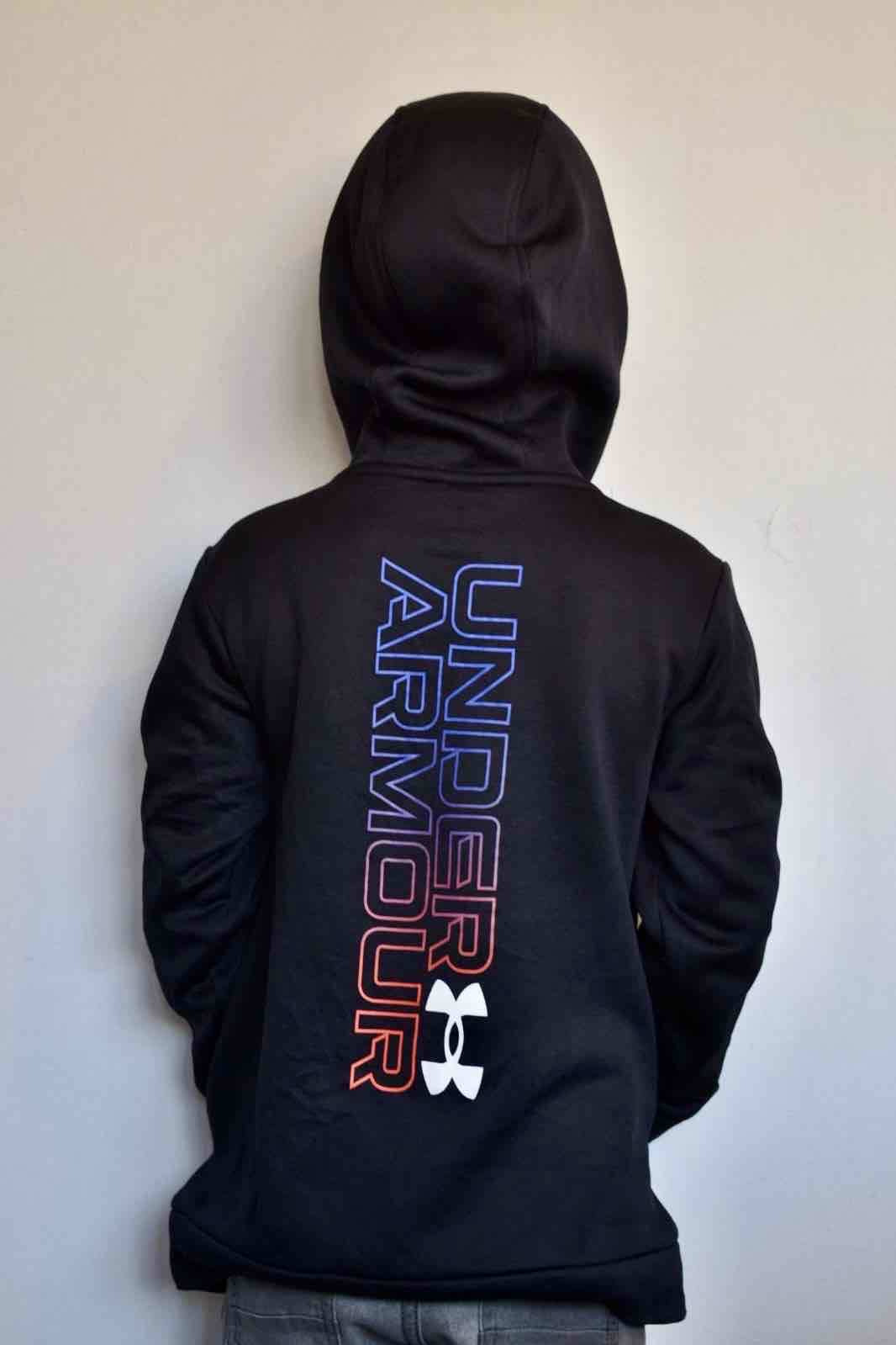 Polerón negro con capucha Under Armour talla 7 - miniatura 2