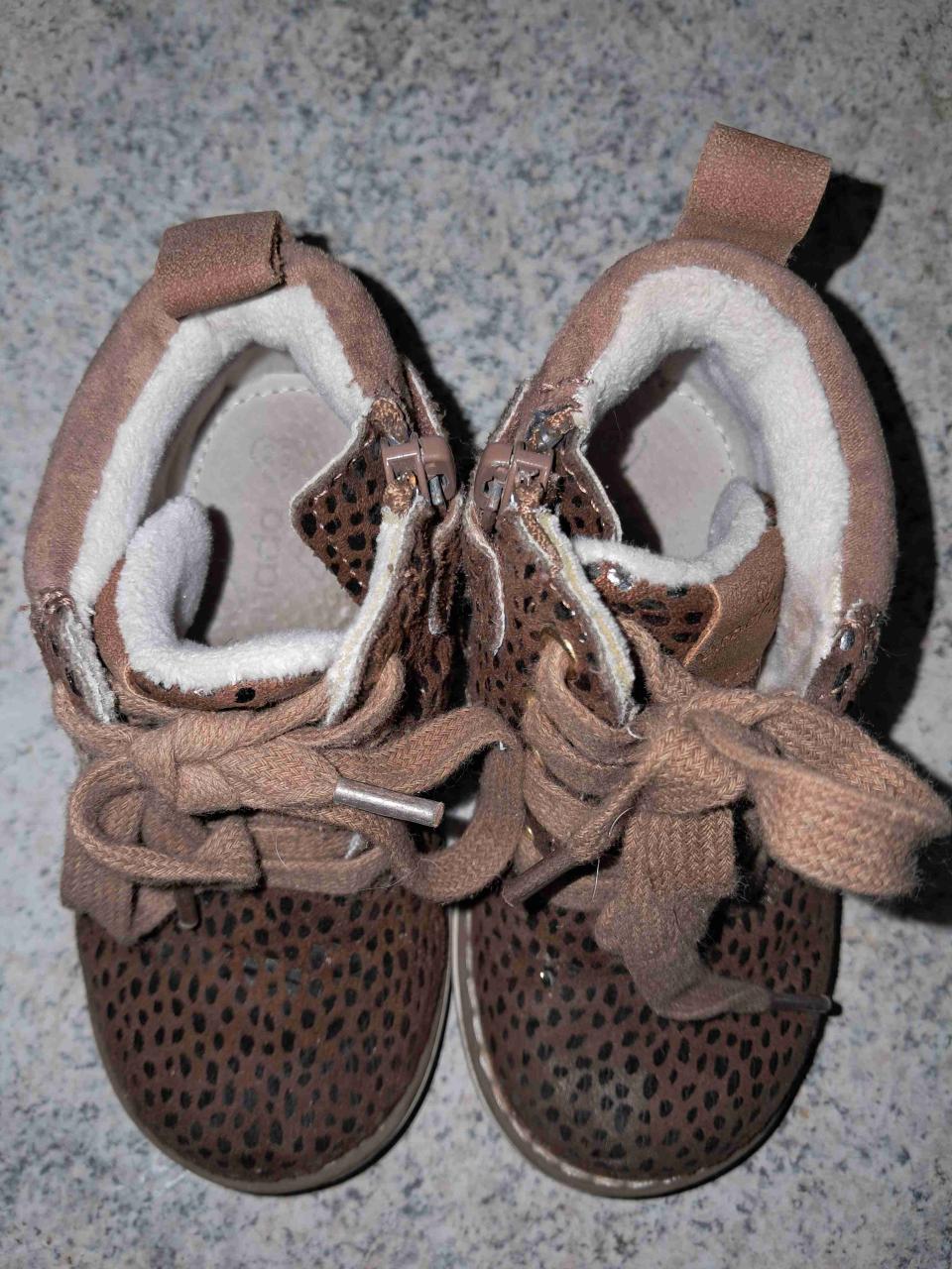 Botines marrones con diseño brillante - miniatura 5