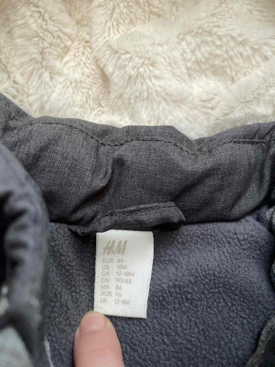 Parka  H & M nueva  gris para niño - miniatura 2