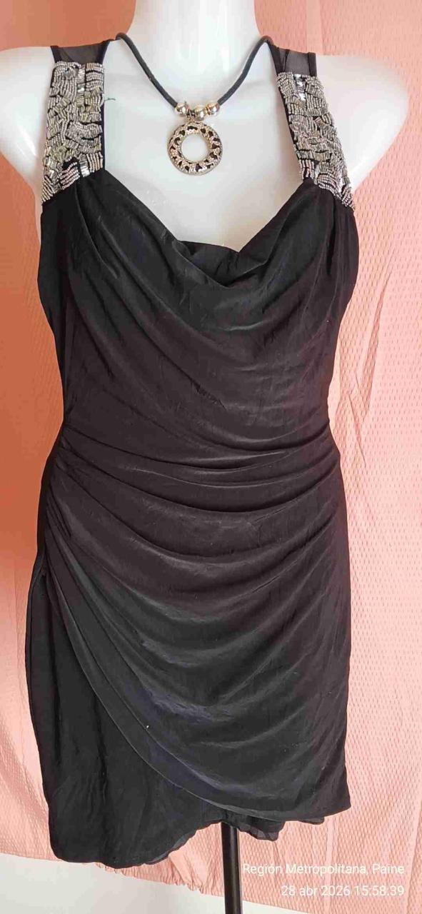 Vestido negro con lentejuelas