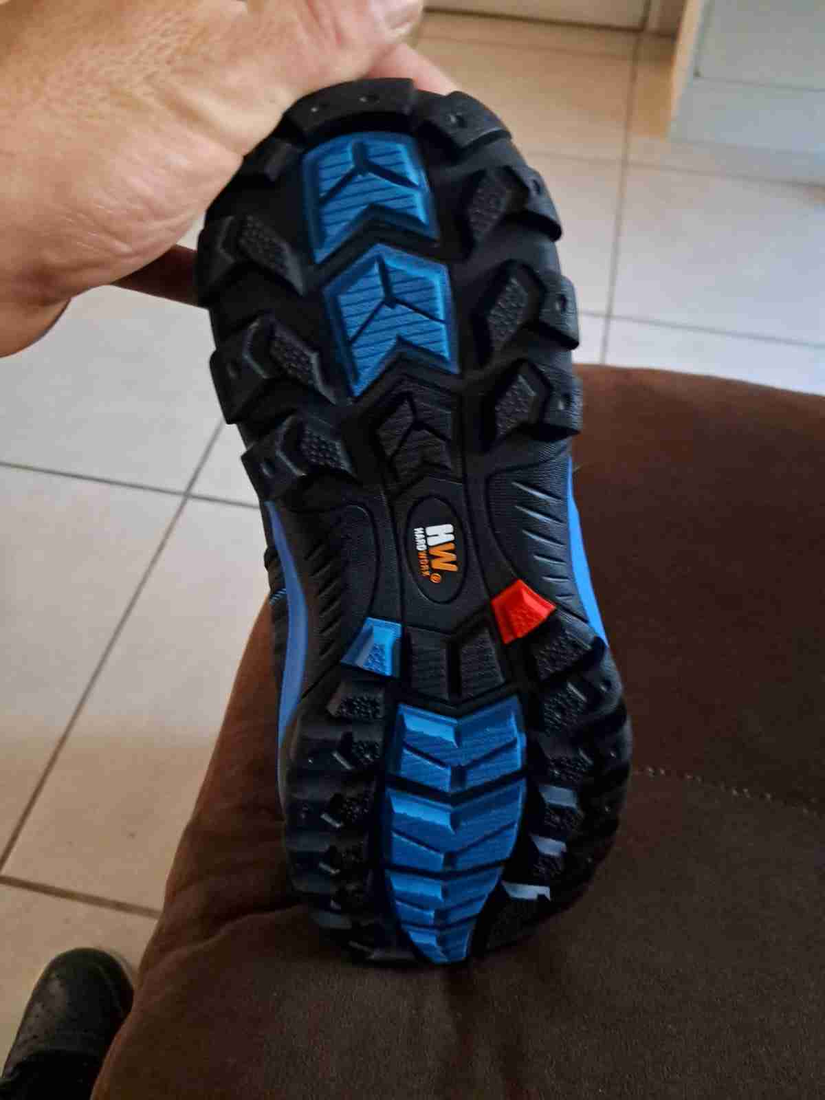 Botas de senderismo negras y azules - miniatura 4