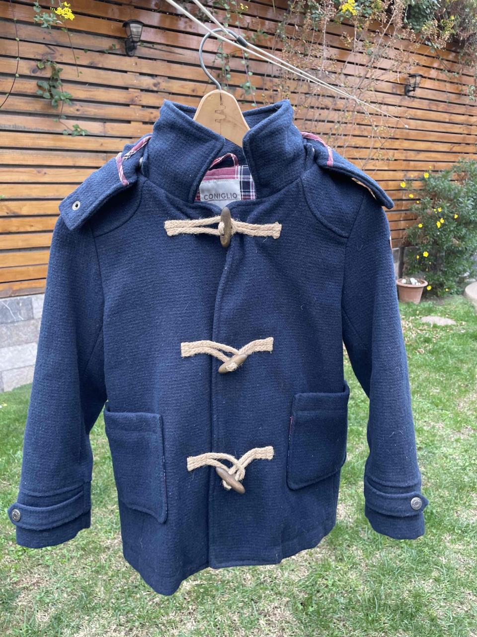 Abrigo azul con capucha y cordones - miniatura 1
