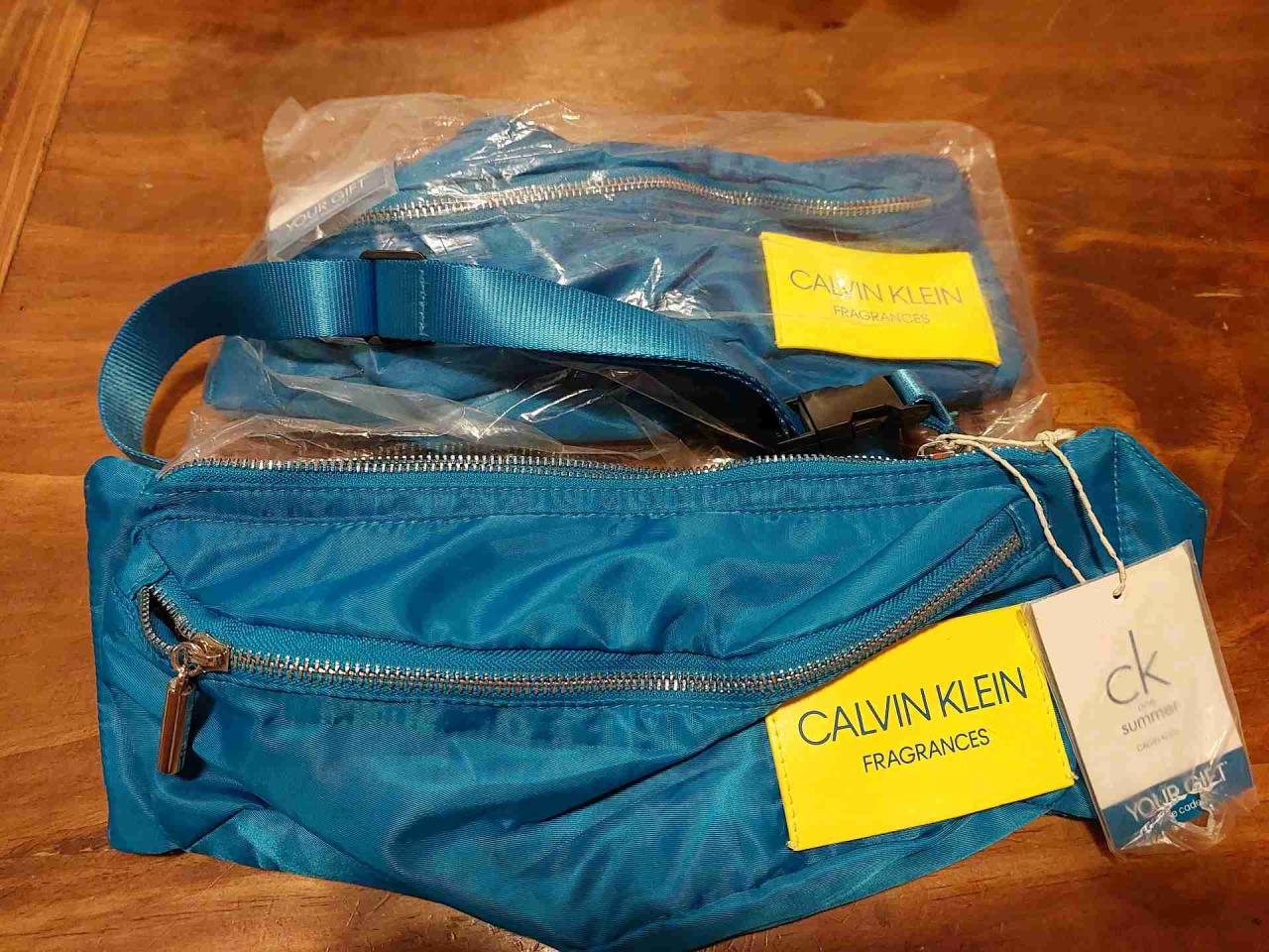 Banano azul Calvin Klein nuevo - miniatura 3