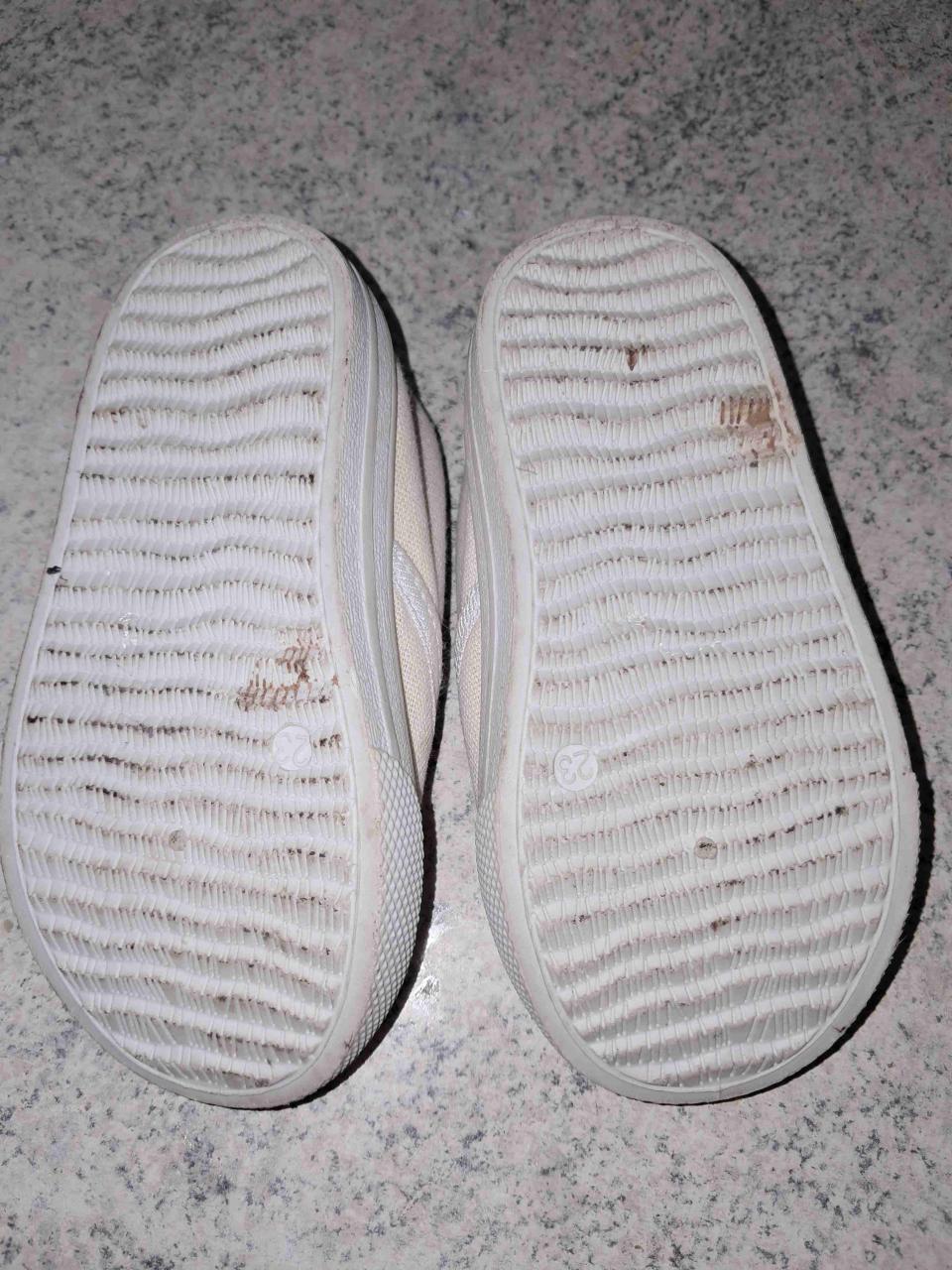 Zapatillas blancas para niños - miniatura 3