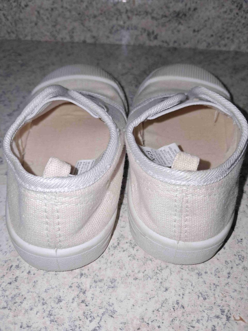 Zapatillas blancas para niños - miniatura 4
