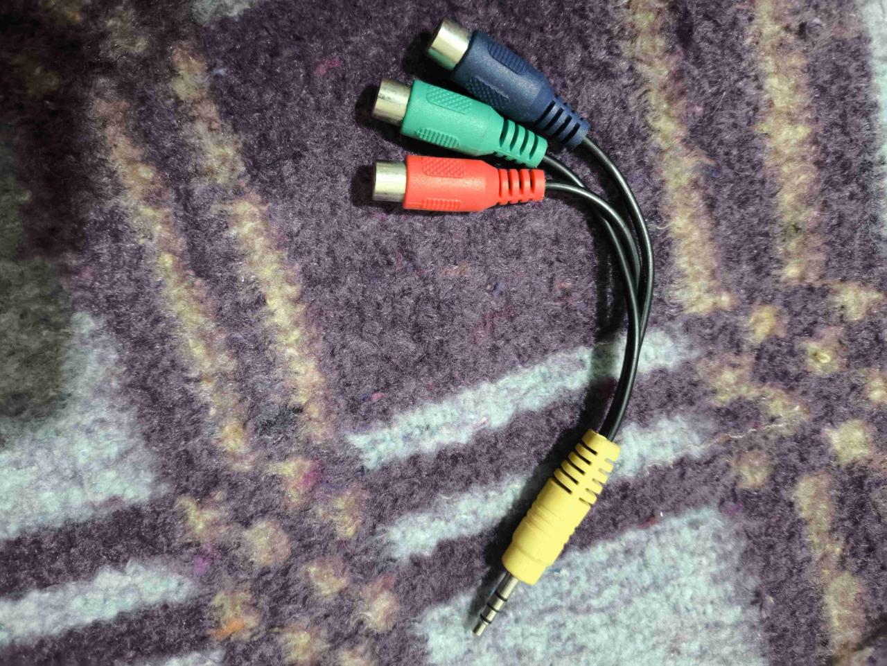Cable adaptador AV 3.5mm a RCA