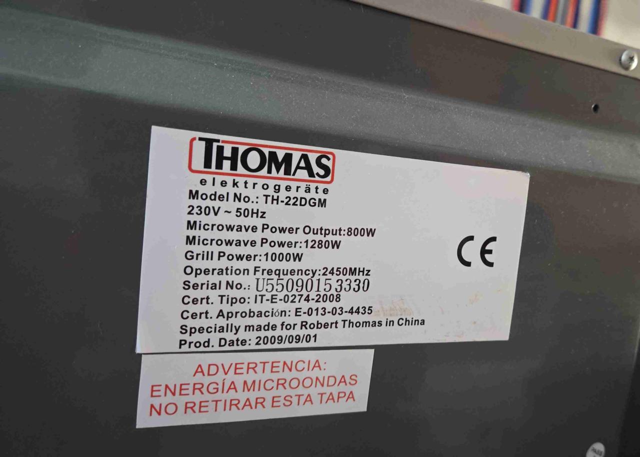 Horno microondas gris y negro - miniatura 3