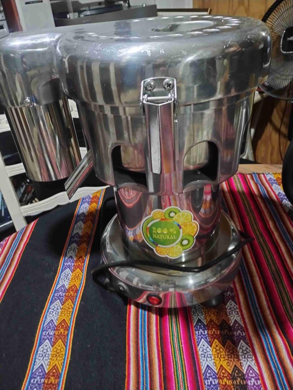 Extractor de jugos 1000KP - miniatura 2
