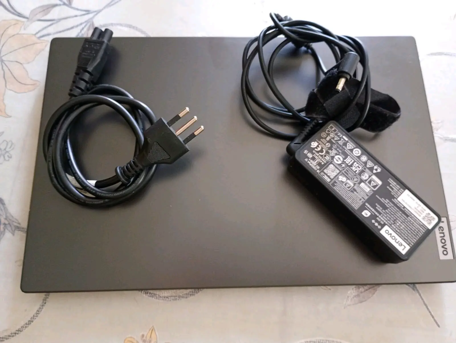Laptop Lenovo 14 pulgadas - miniatura 3
