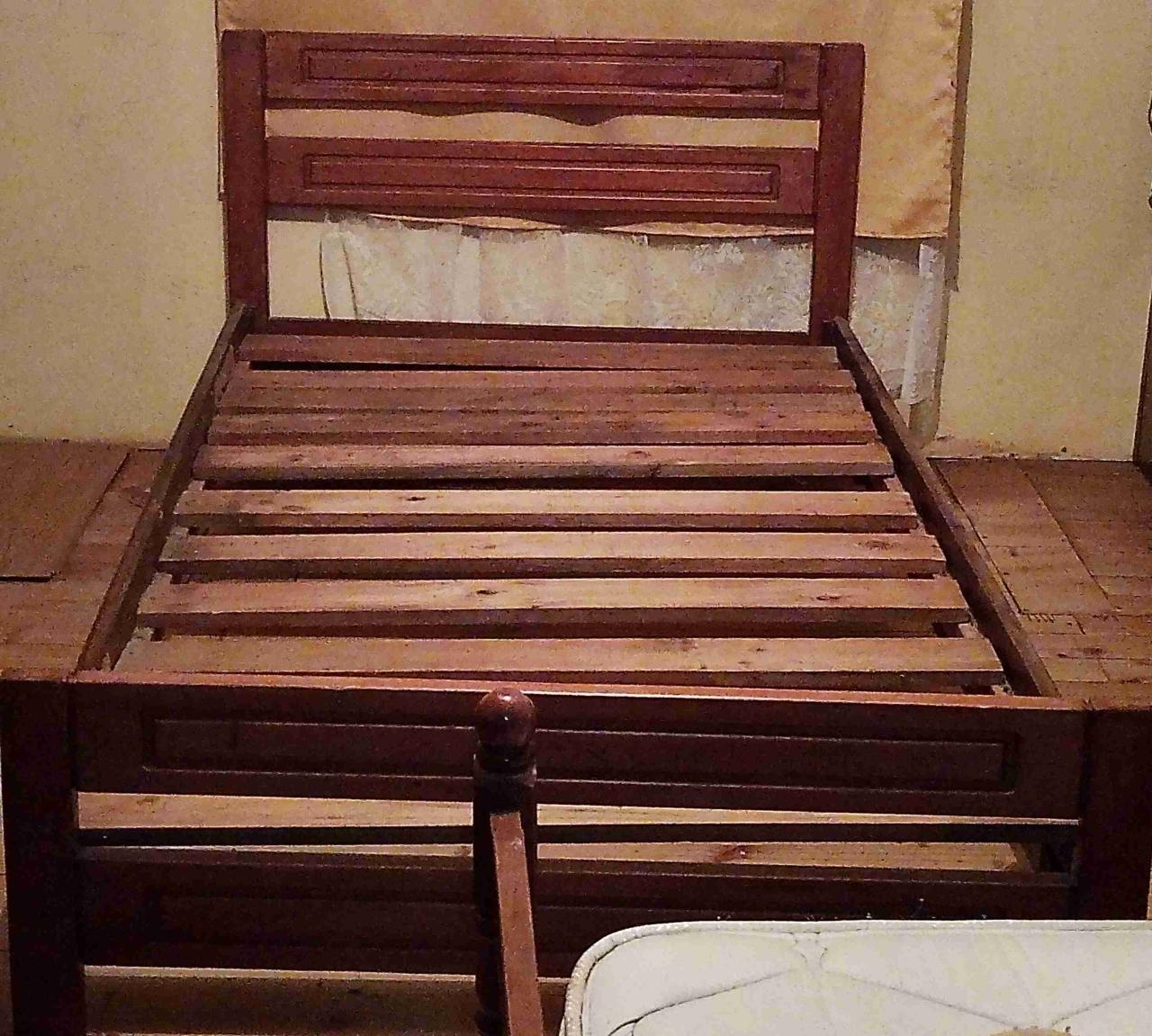 Cama individual de madera - miniatura 2