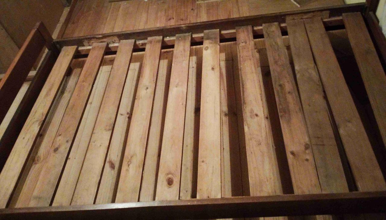 Cama individual de madera - miniatura 3
