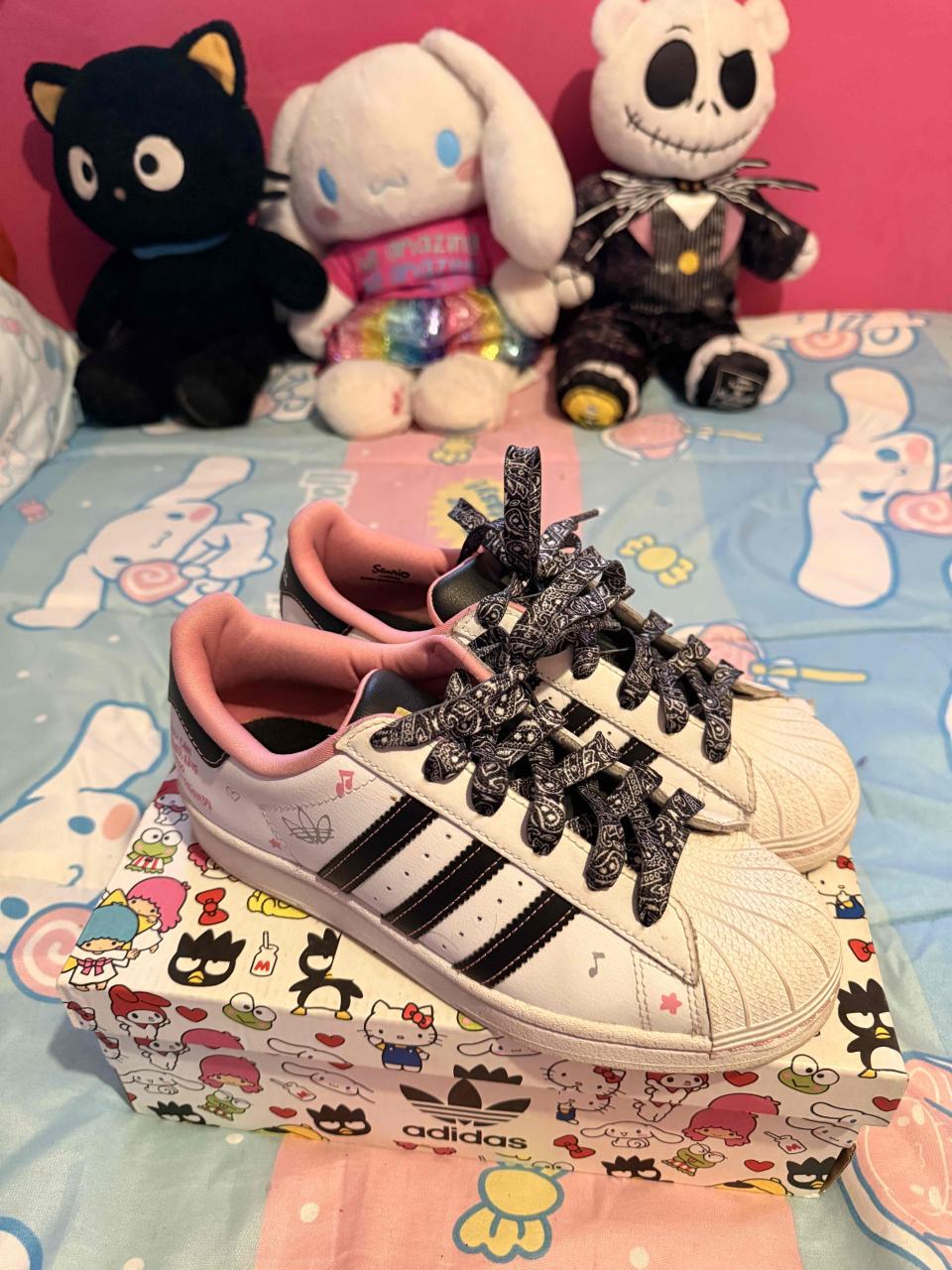 Zapatillas Adidas edición Hello Kitty - miniatura 1