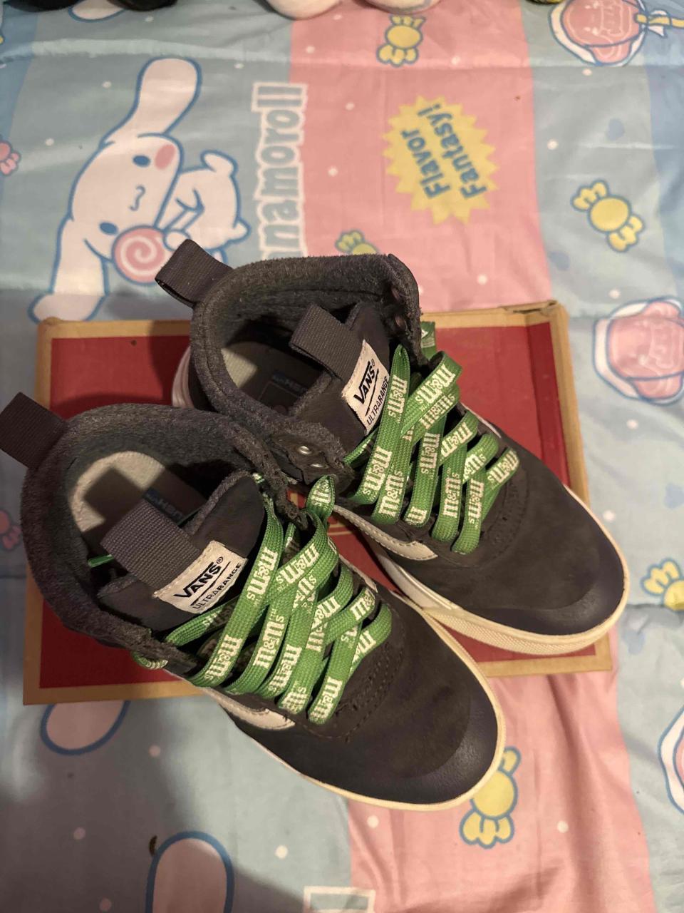 Zapatillas Vans negras con cordones verdes - miniatura 2