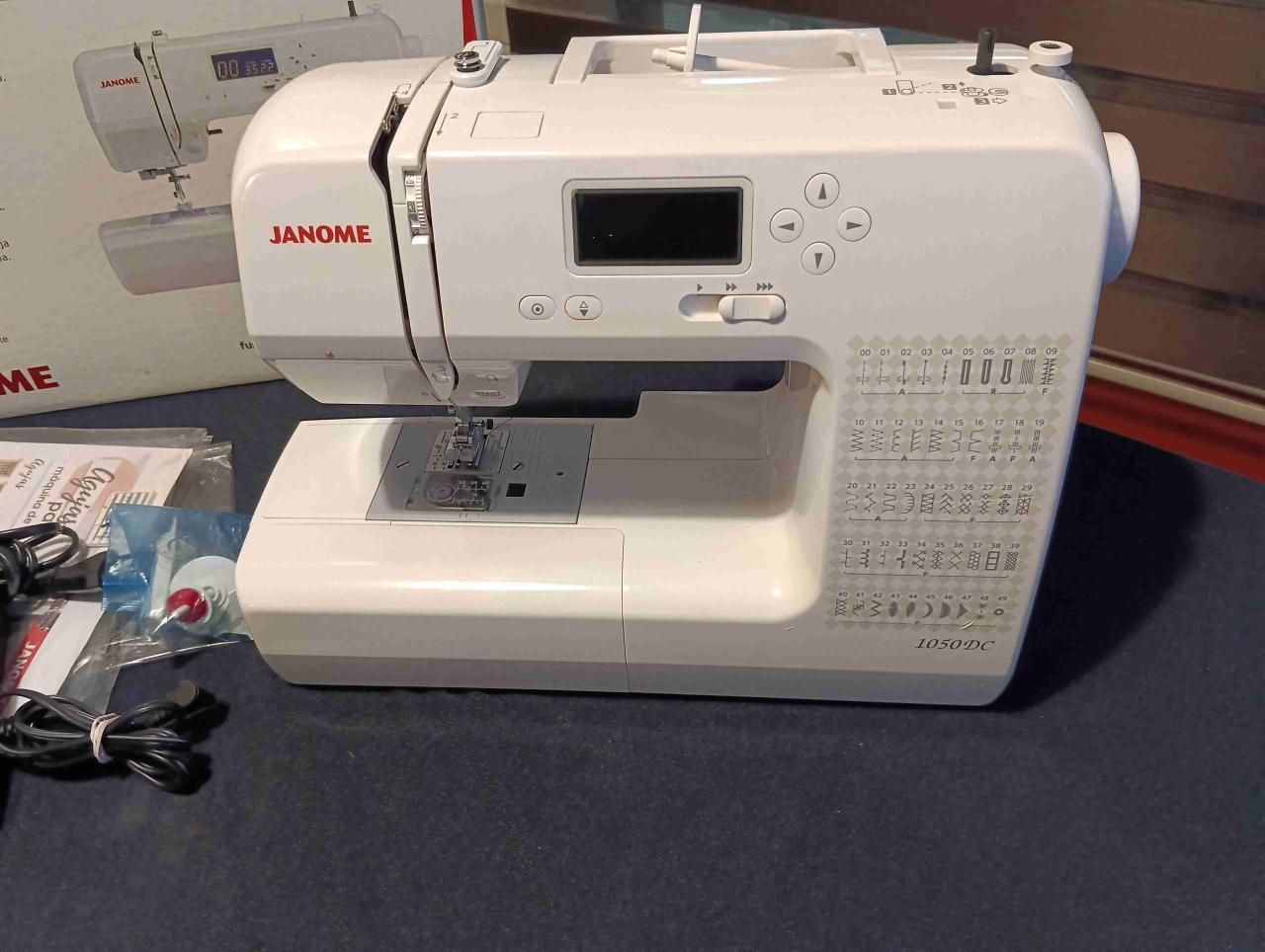Máquina de coser Janome 1050DC - miniatura 2