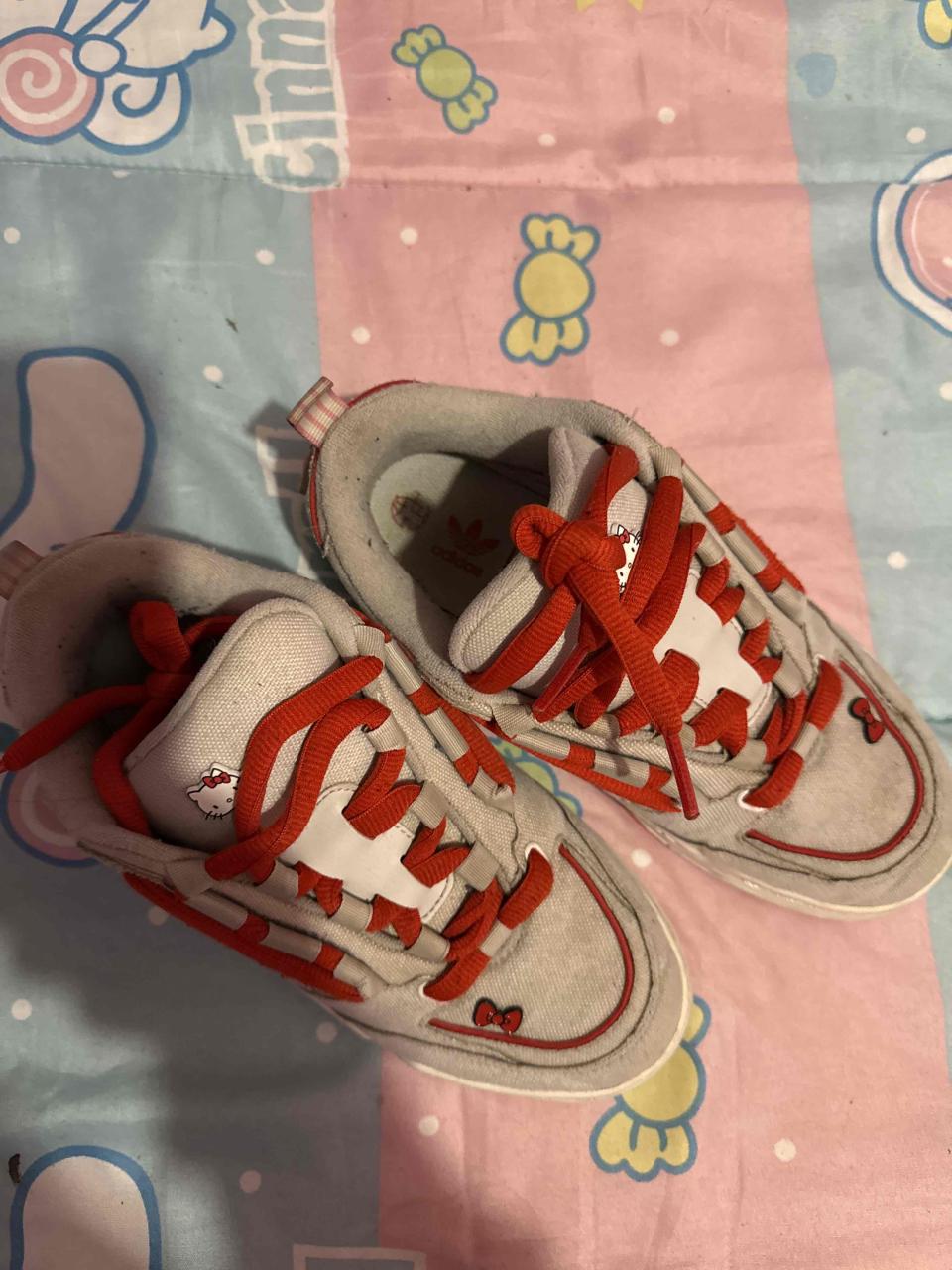 Zapatillas grises Hello Kitty - miniatura 2