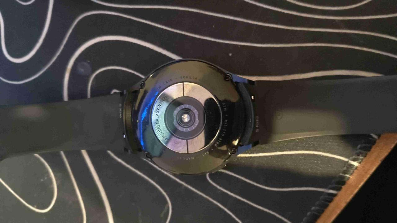 Reloj inteligente negro - miniatura 2