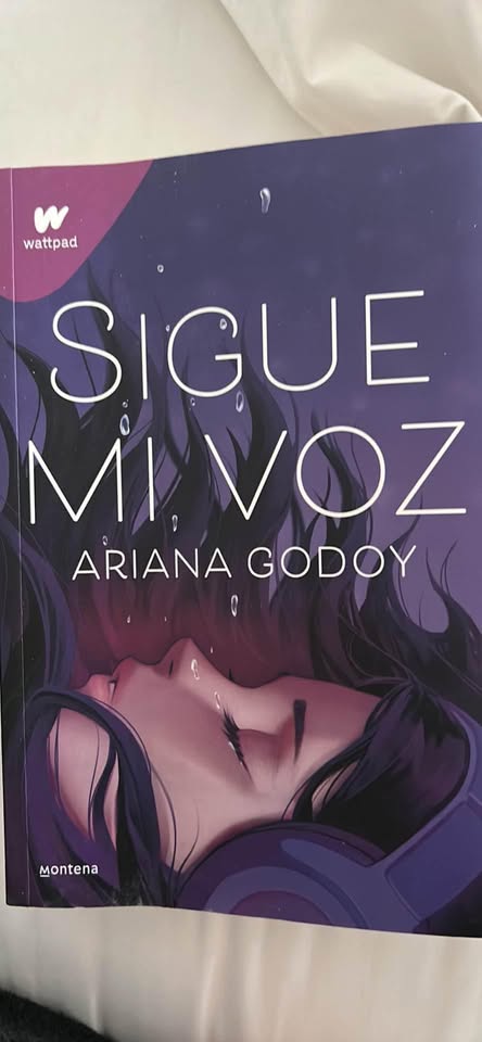 Libro 'Sigue mi voz' de Ariana Godoy