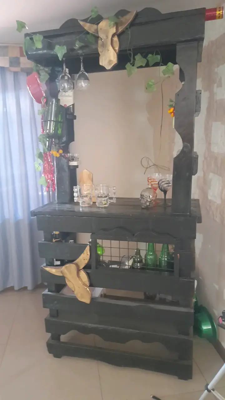 Bar de madera estilo rústico - miniatura 5