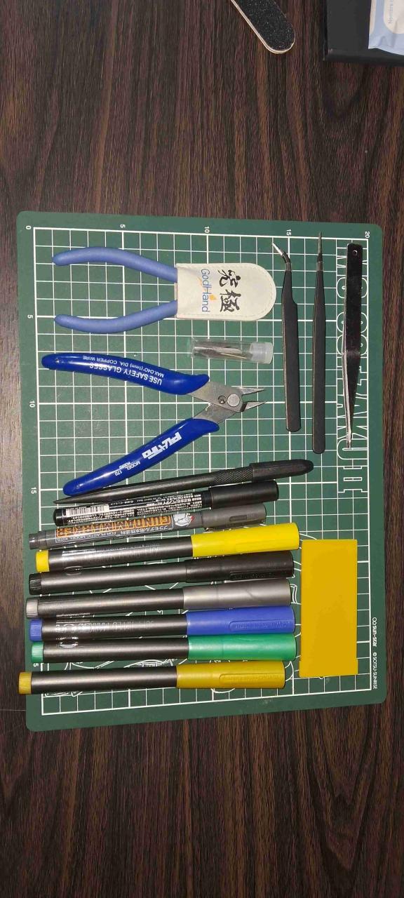 Kit de herramientas para maquetas - miniatura 1