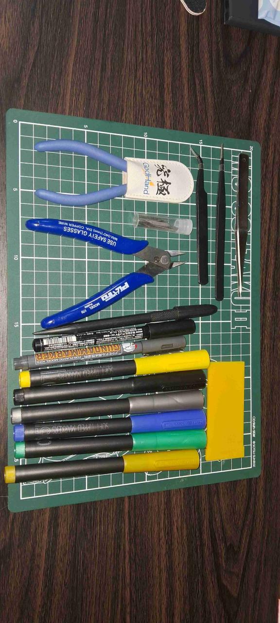 Kit de herramientas para maquetas - miniatura 2