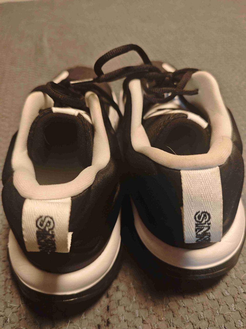Zapatillas deportivas negras Nike - miniatura 2