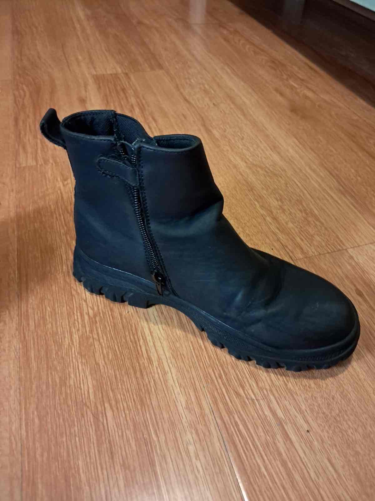Botines negros de cuero - miniatura 2