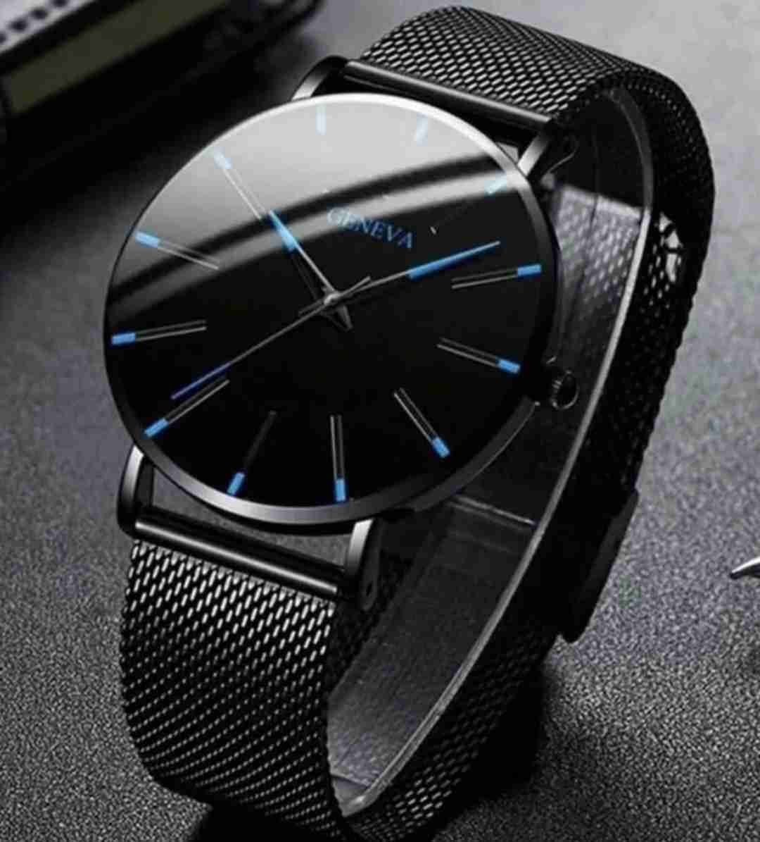 Reloj pulsera negro moderno - miniatura 1
