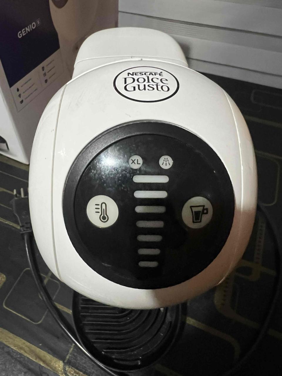 Cafetera Nescafé Dolce Gusto seminueva - miniatura 4