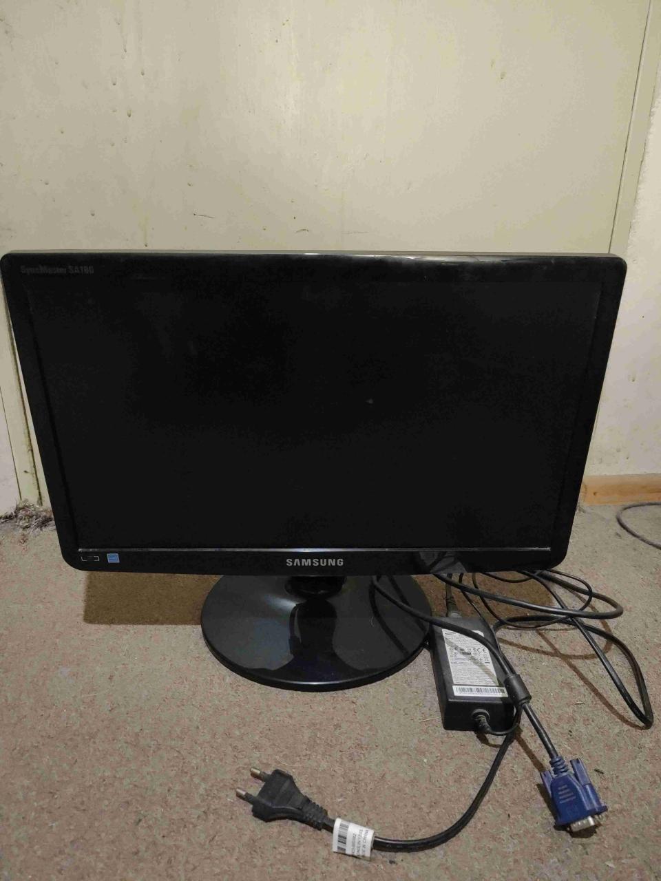 Monitor Samsung SyncMaster S19B300 - miniatura 1