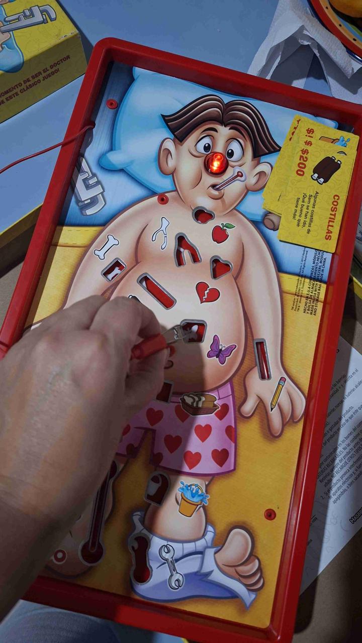 Juego Operando de Hasbro - miniatura 4