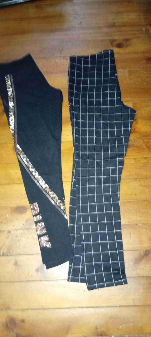Pantalones estampados y lisos