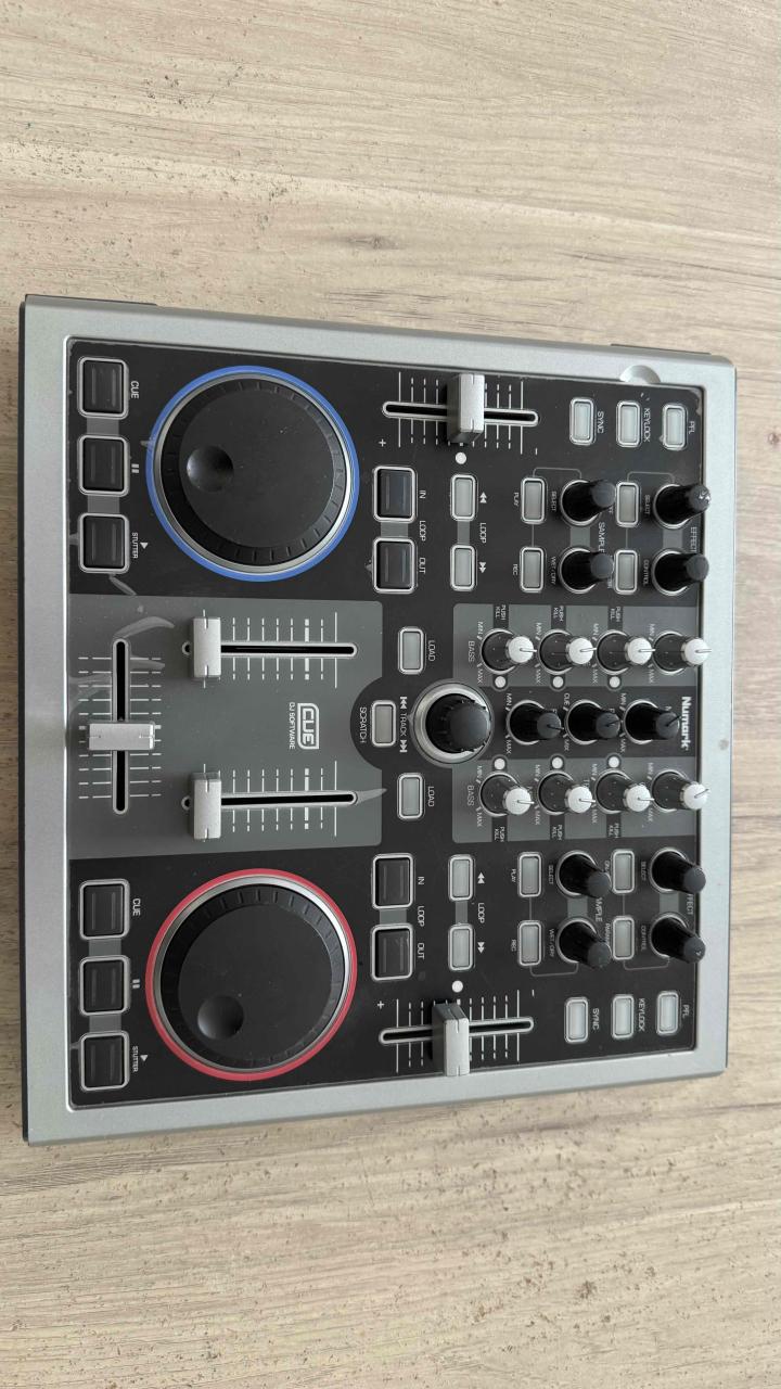 Controlador DJ Numark Total control - miniatura 1