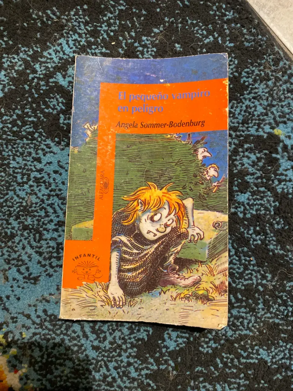 Libro El pequeño vampiro - miniatura 1