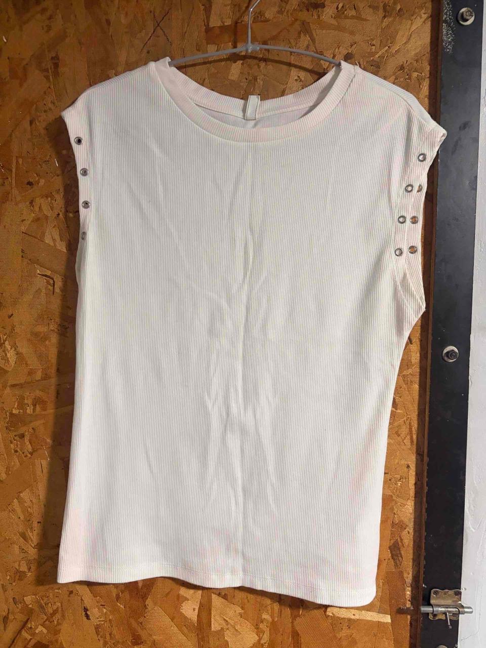 Polera blanca sin mangas - miniatura 1