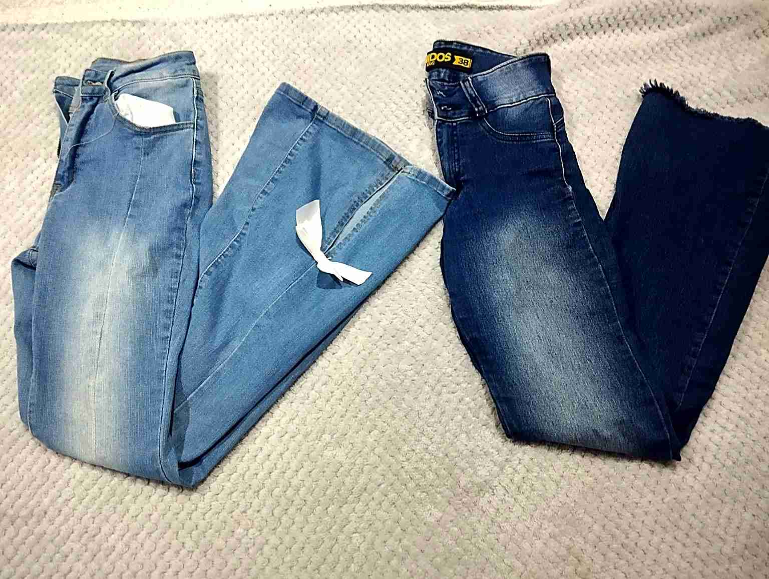 Polera gris y shorts de mezclilla - miniatura 2