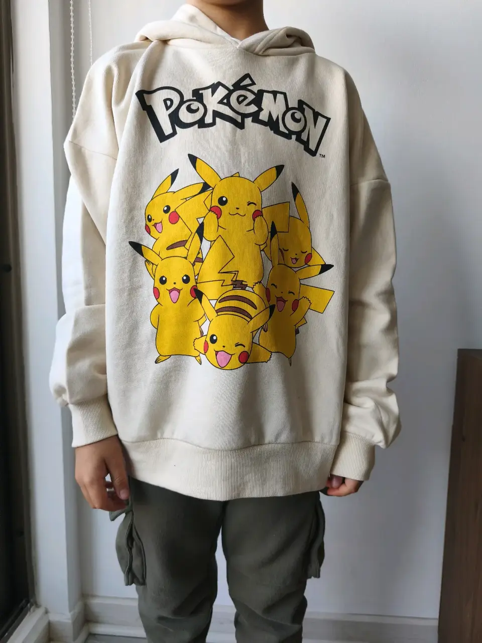 Polerón Pokémon Pikachu beige t11-12 - miniatura 2