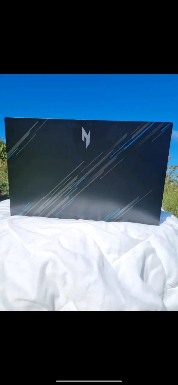 Notebook gamer Acer NitroV15 - miniatura 1