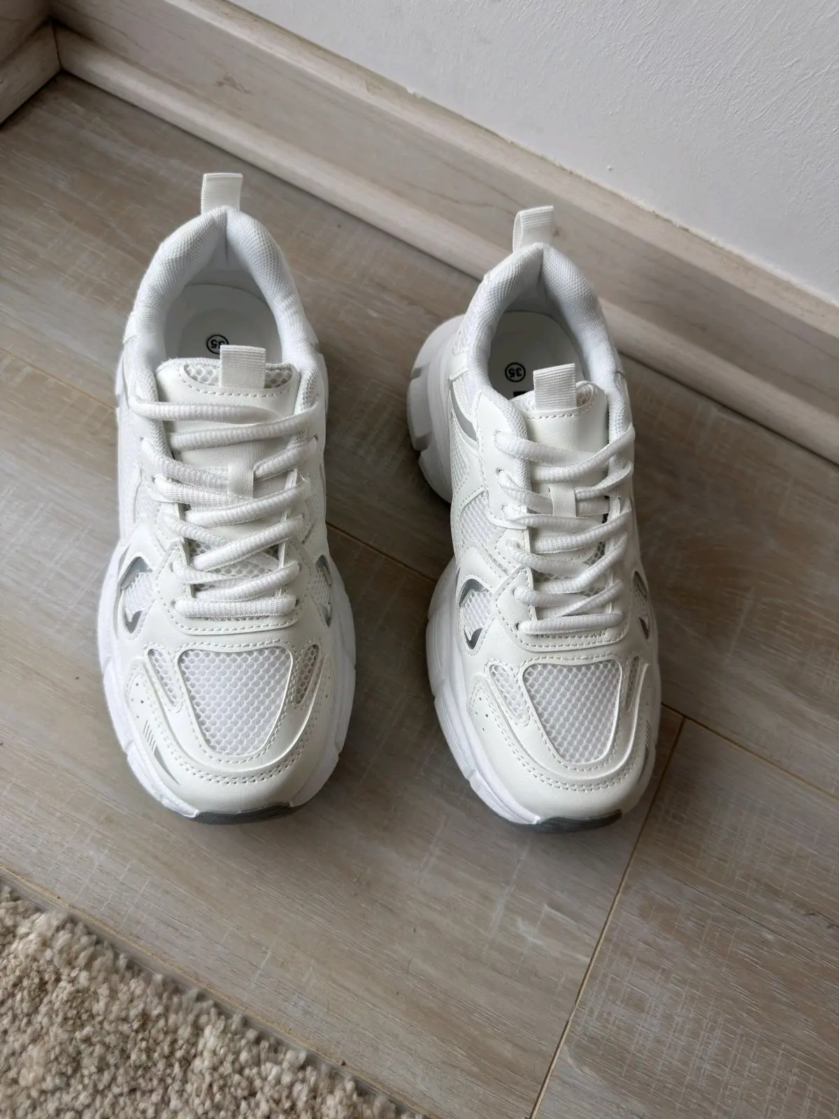 Zapatillas deportivas blancas urbanas 35 al 40 - miniatura 4